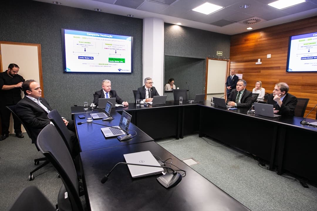 Mais de R$1 bilhão de impostos poderiam ficar em Santa Catarina, aponta Receita Federal