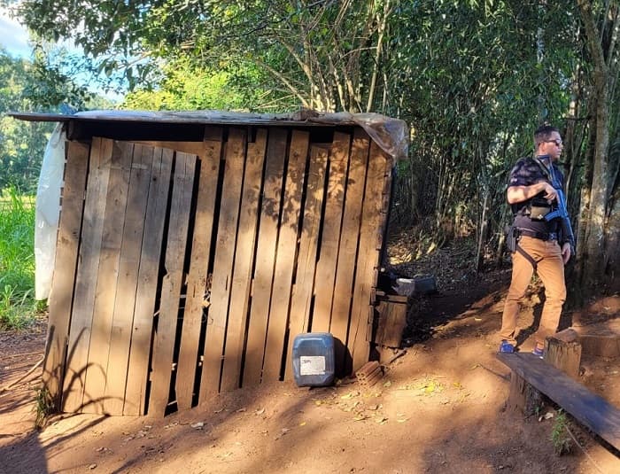Trabalhador vivia em péssimas condições (Foto: Polícia Civil)