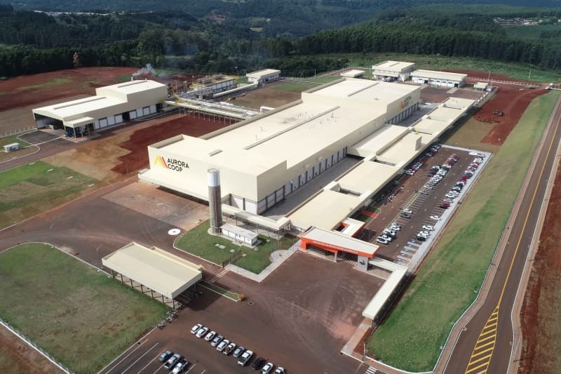 Aurora inaugura moderna indústria que ocupa 15 hectares 