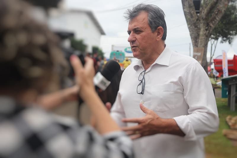 Prefeito Dinho anuncia mudanças no secretariado   (Foto: ASCON Prefeitura )