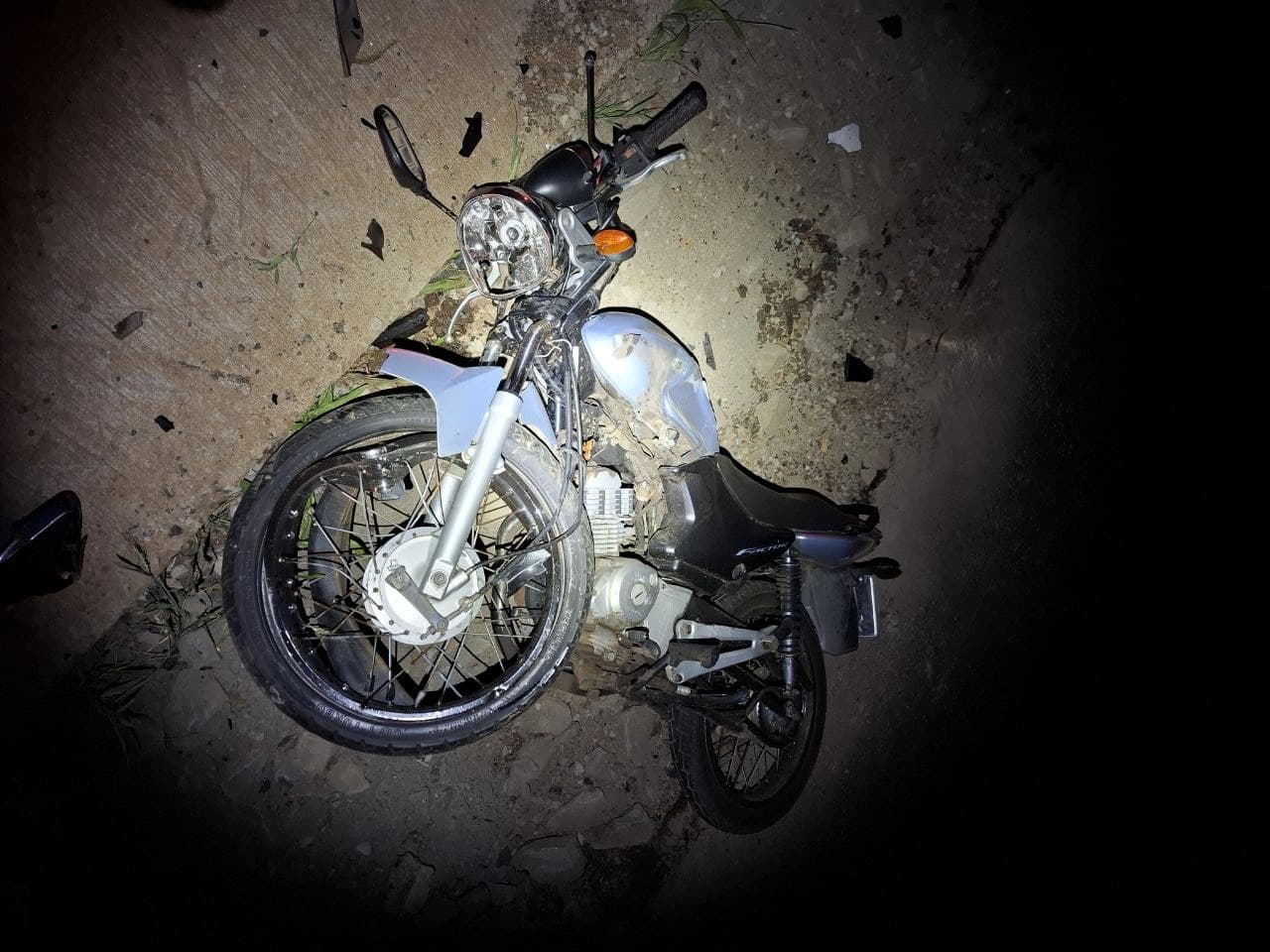 Motociclista fica ferida em colisão na SC-160, em Pinhalzinho