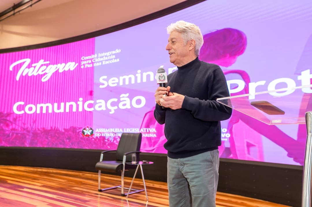 Seminário discute limites e sensibilidade na cobertura de tragédias escolares