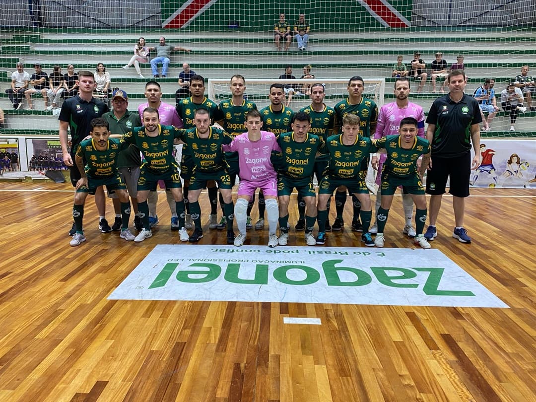 Pinhalense Futsal Zagonel começou a Copa SC com o pé direito (Foto: Felipe Eduardo Zamboni)