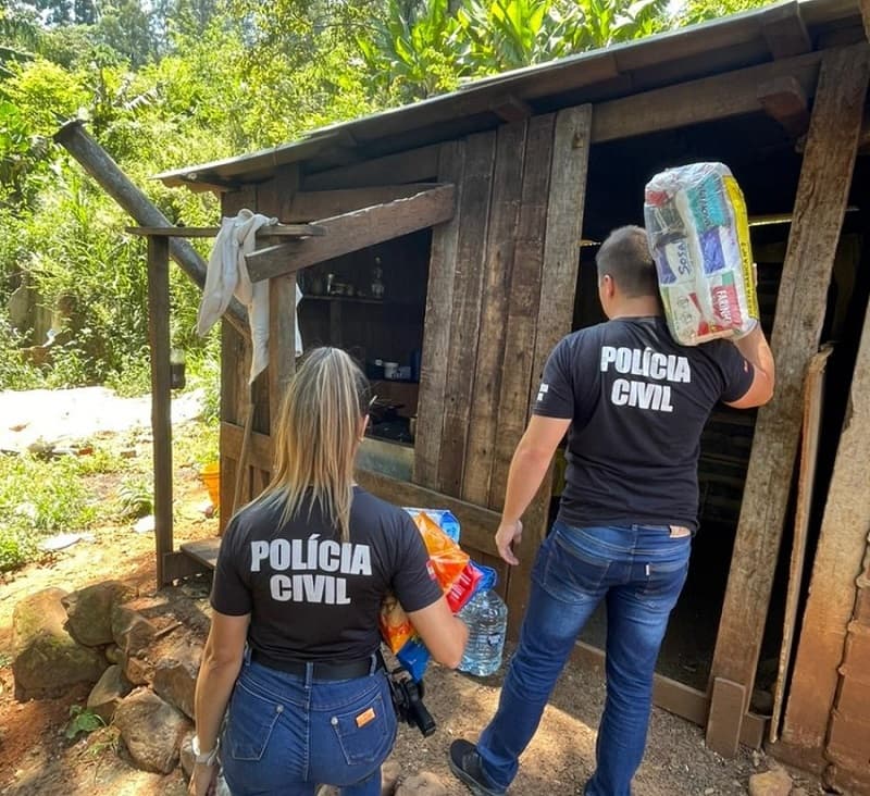Equipe também comunicou órgãos assistenciais (Foto: Polícia Civil)