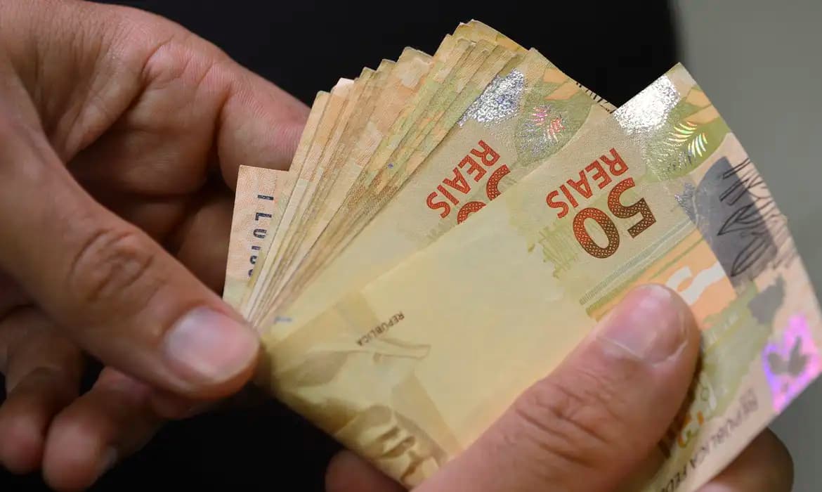 Crédito deve crescer 8,5% em 2025, indica pesquisa da Febraban (Foto: Marcello Casal Jr/Agência Brasil)