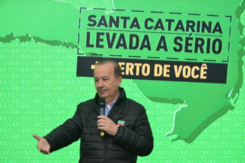 Governador anuncia obras no Oeste durante encontro em Maravilha  (Foto: Eduardo Valente / Secom)