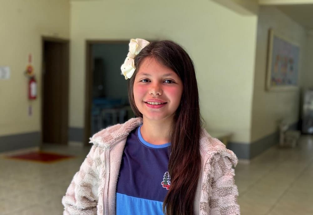 VÍDEO! Menina troca celular por tempo com o bisavô de 91 anos