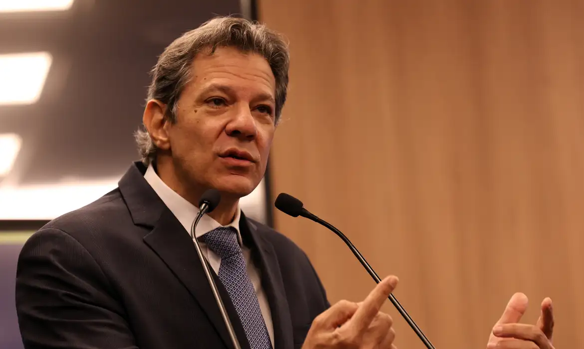 Haddad prevê queda “consistente e sustentável” dos juros a partir de 2026
