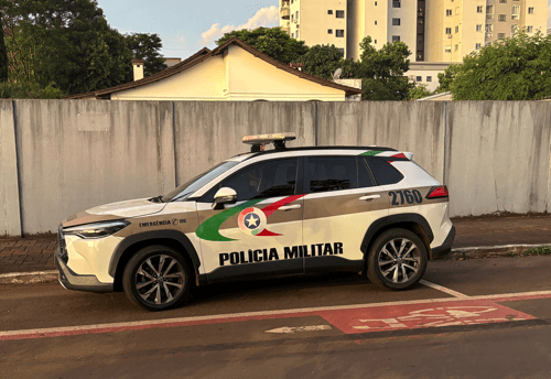 Policia Militar esteve no local da ocorrência (Foto: Henrique Paulo Koch)