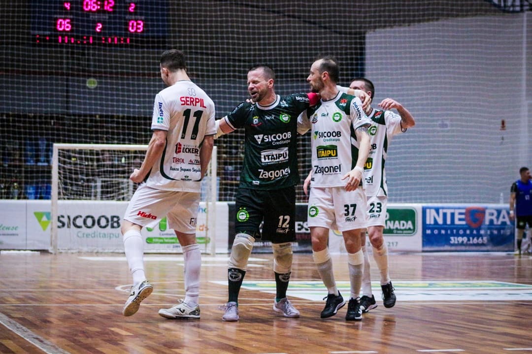  Time vai estrear diante do seu torcedor (Foto: Felipe Eduardo Zamboni)
