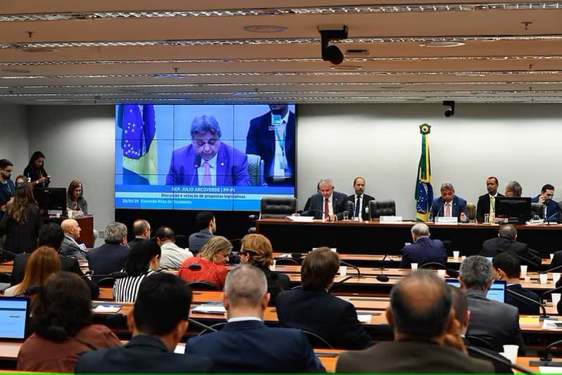 Comissão aprova orçamento de 2025 que já deve ir para votação no Congresso 