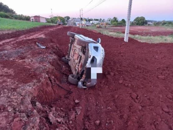 Furto mal calculado: carro roubado capota em Descanso