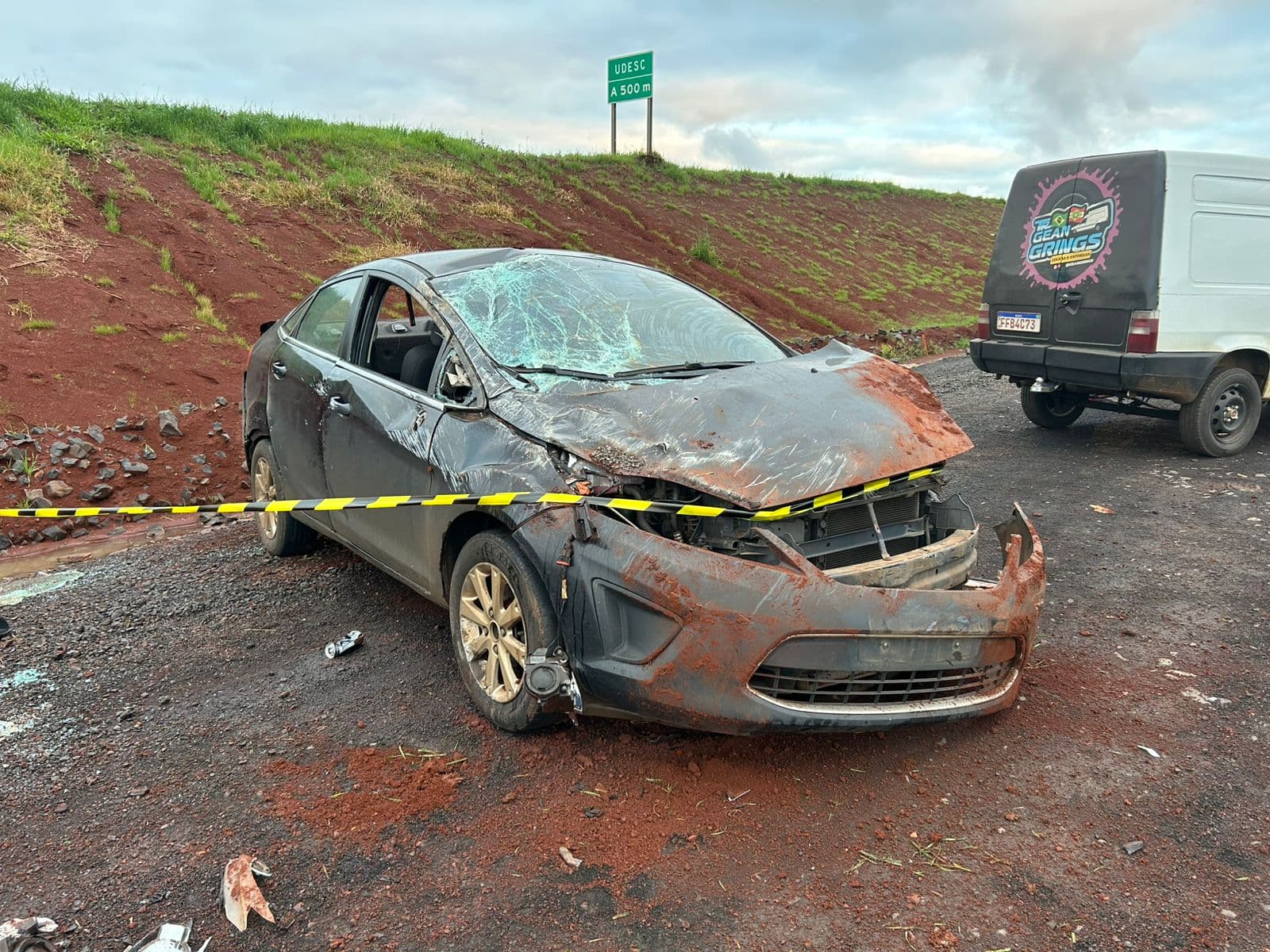 Ford Fiesta estava fazendo sentido Chapecó/Pinhalzinho (Foto: Gilmar Bortese)