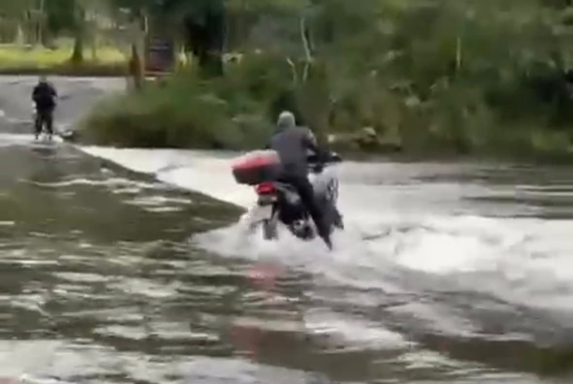 Travessia arriscada dá errado em Santa Catarina
