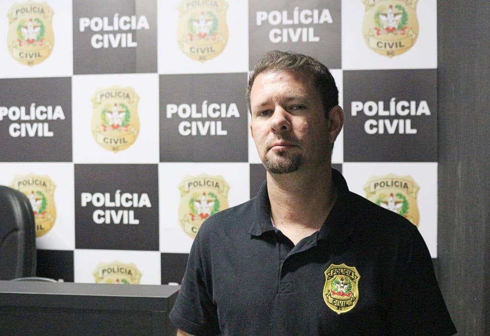 Delegado Lucas Almeida comemorou baixo número de ocorrências no fim de ano (Foto: Henrique Paulo Koch)
