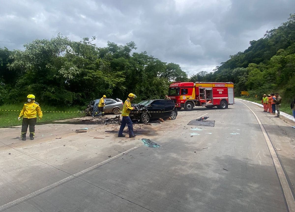 Colisão em São José do Cedro (Foto: Corpo de Bombeiros )