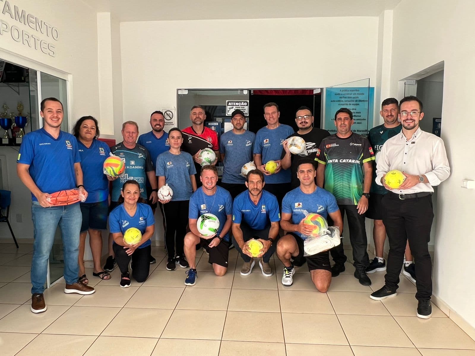 Fesporte entrega materiais esportivos ao município de Maravilha