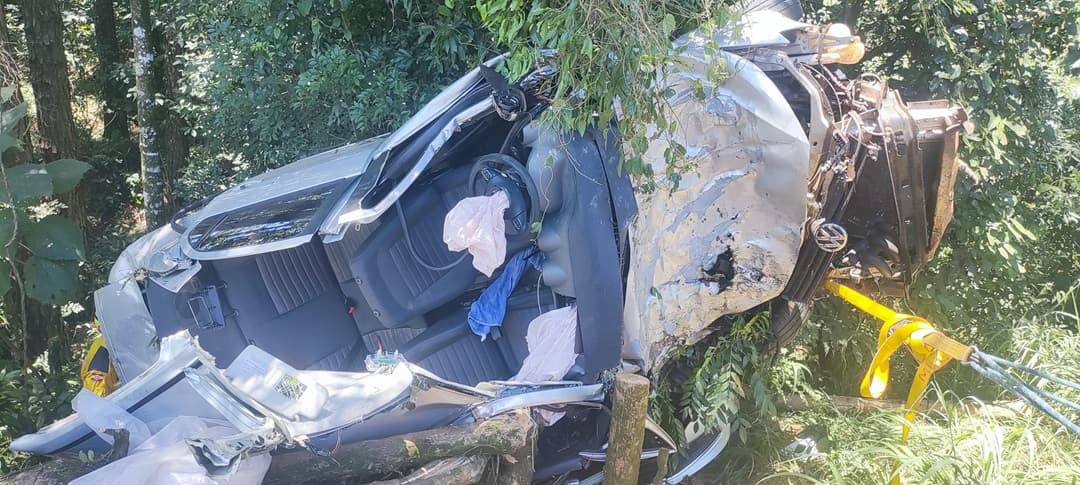 Saída de pista deixa mulher de 45 anos sem vida em Maravilha