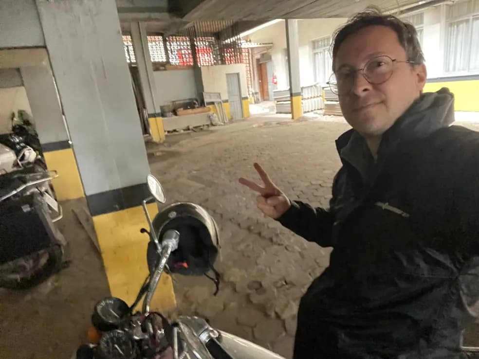 Parte da viagem foi feita com a moto (Foto: Arquivo pessoal)
