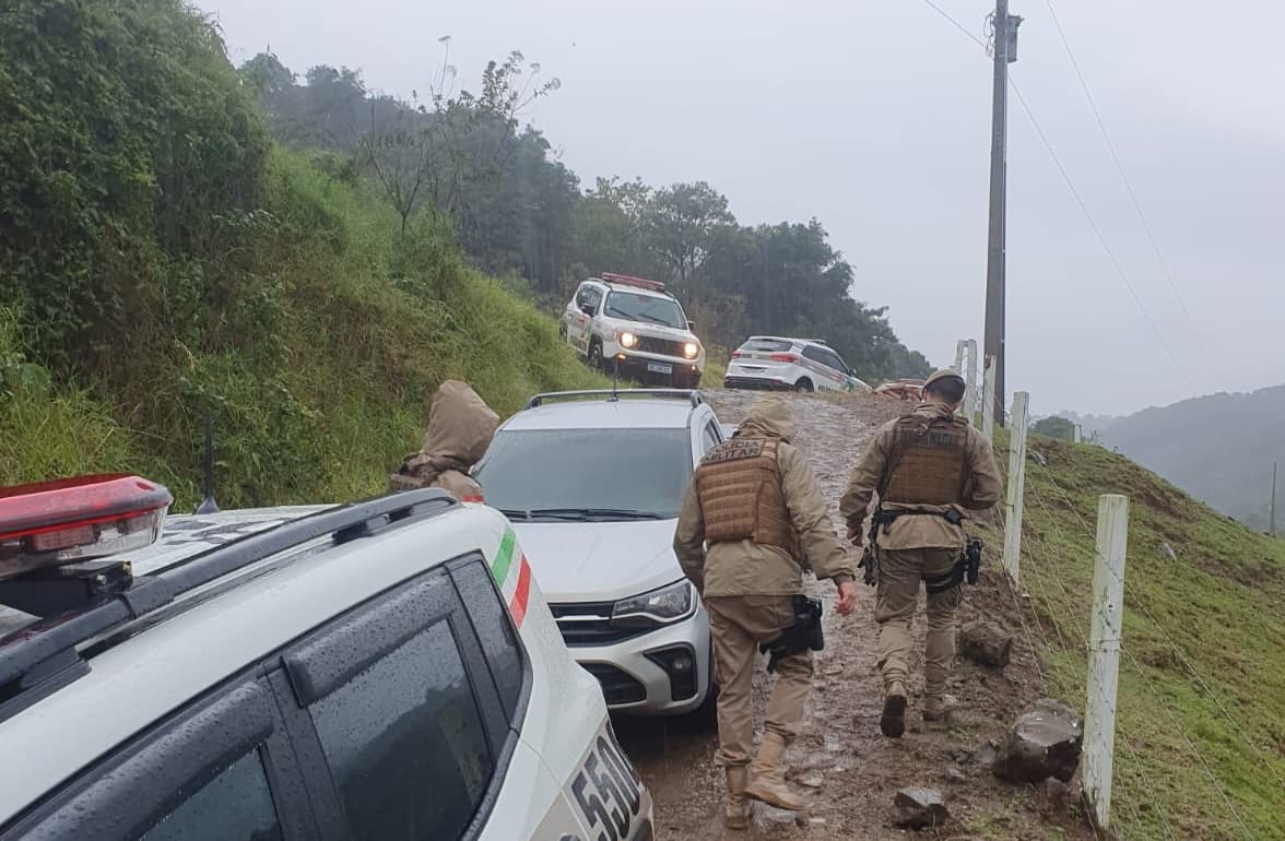 Buscas contaram com vários PMs (Foto: Polícia Militar)