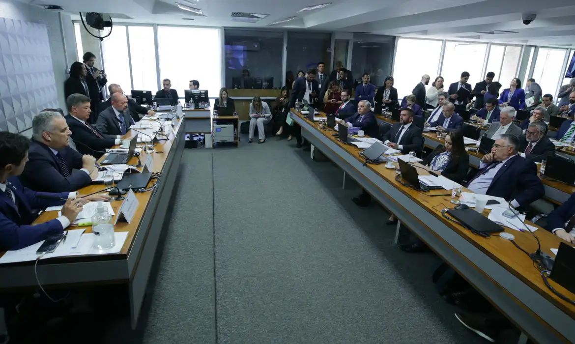 CPMI aprova 400 pedidos de informações e quebras de sigilo em investigação sobre fraudes no INSS
