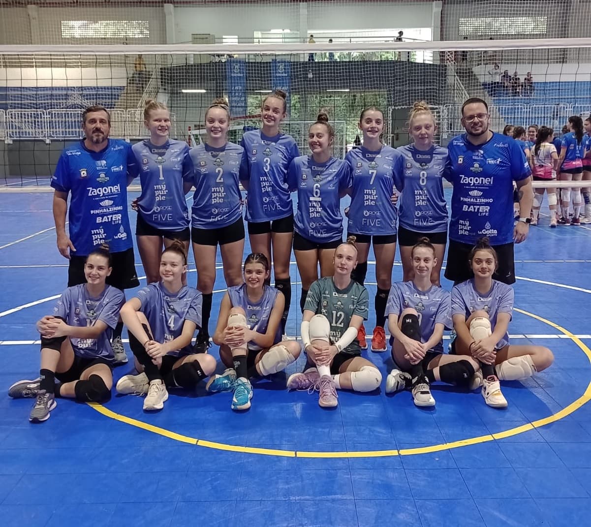 Vôlei pinhalense tem resultados adversos no final de semana
