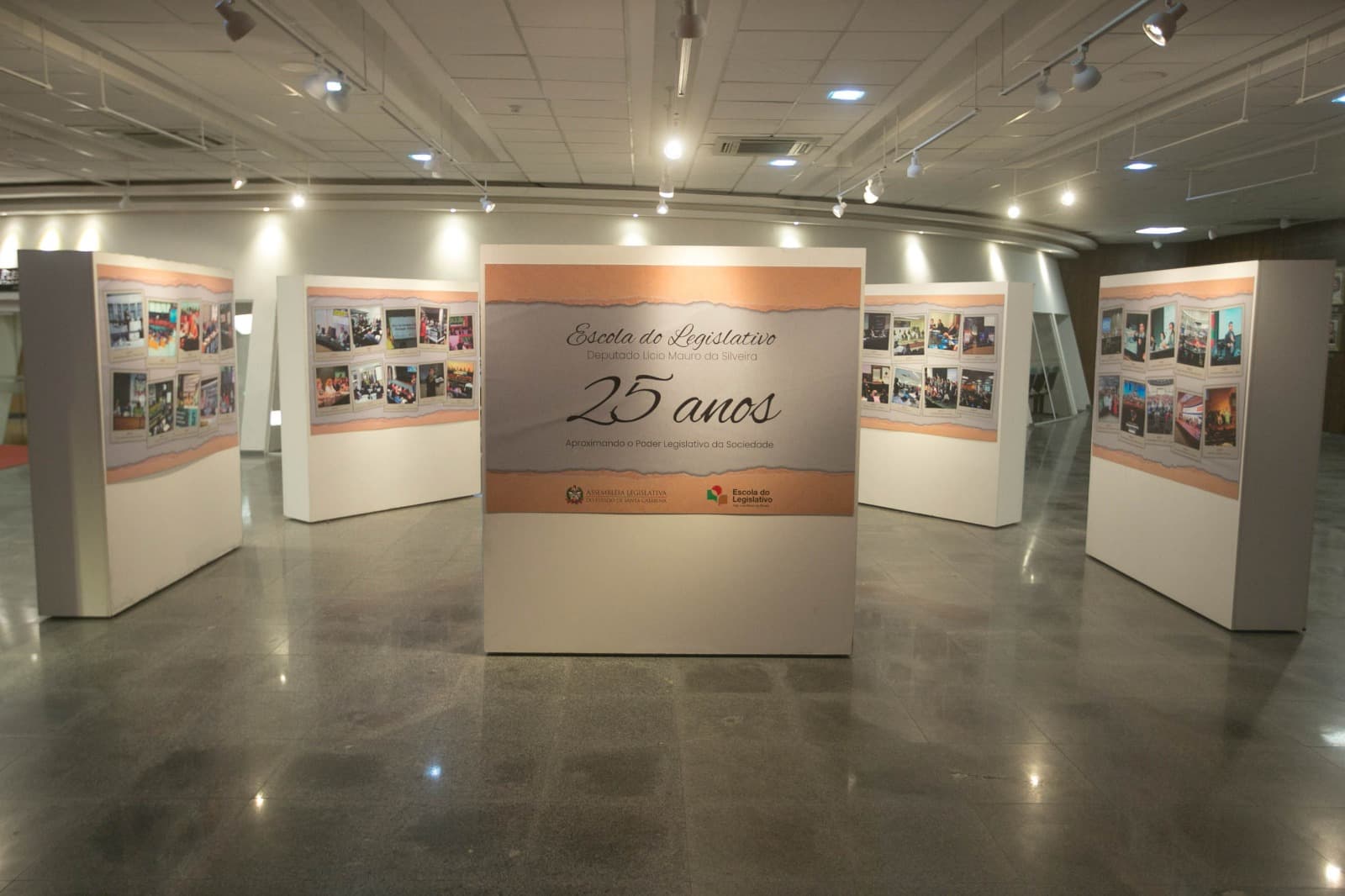 Alesc realiza sessão especial em homenagem aos 25 anos da Escola do Legislativo (Foto: Agência AL)