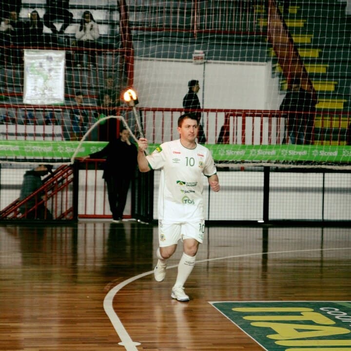 Iniciada a 1ª Copa Sicredi, em Modelo (Foto: Departamento de Esportes de Modelo)