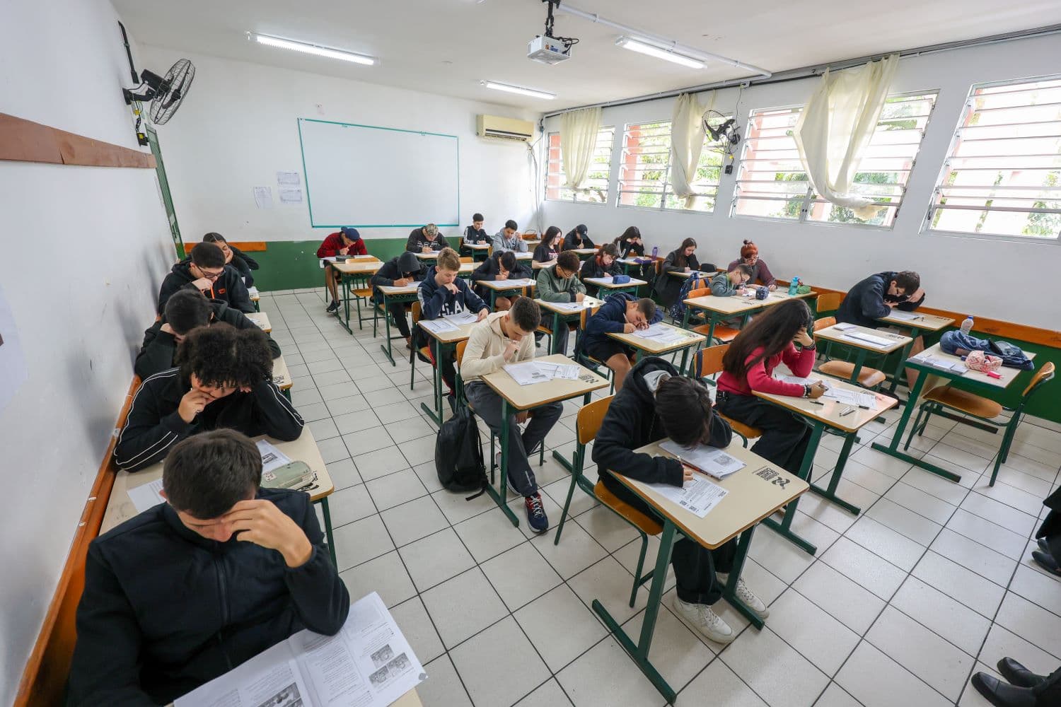 SC aplica última etapa de simulados para medir aprendizagem em escolas estaduais