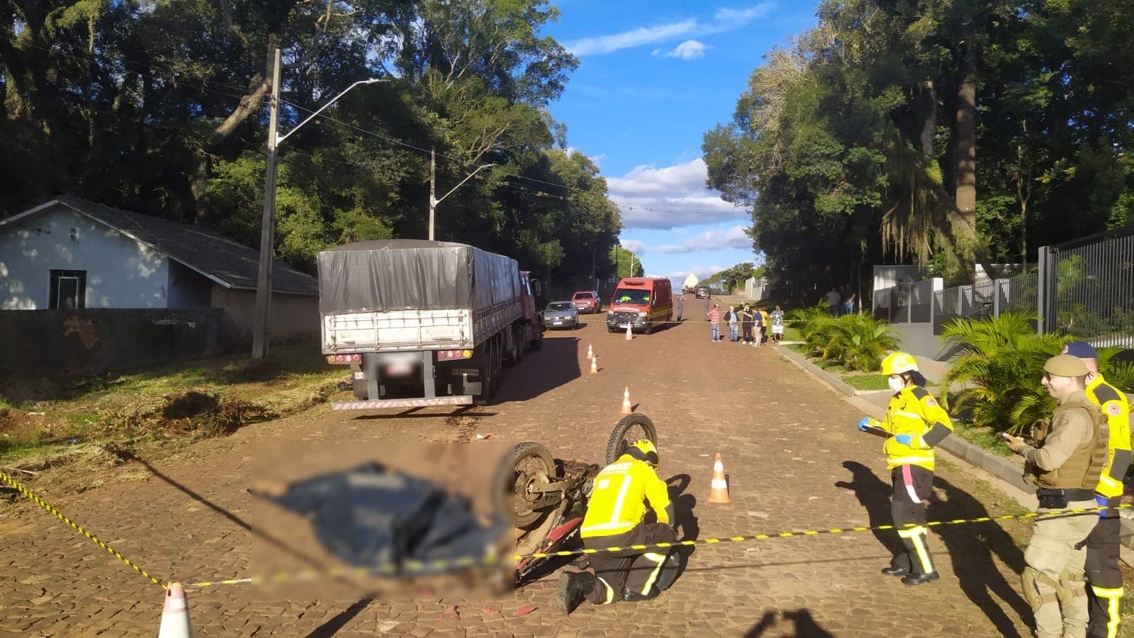Colisão em Abelardo Luz (Foto: Corpo de Bombeiros)