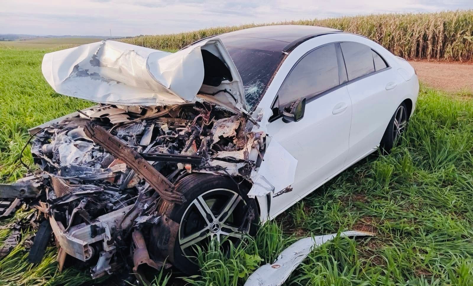 Modelo CLA esportivo (Foto: Divulgação / Pérola FM)