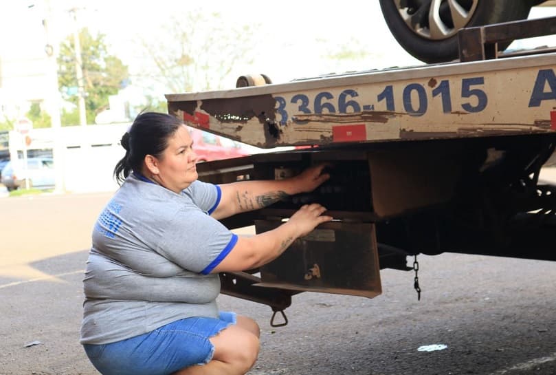 Geneane do Nascimento atua como motorista (Foto: Renan Ribeiro)