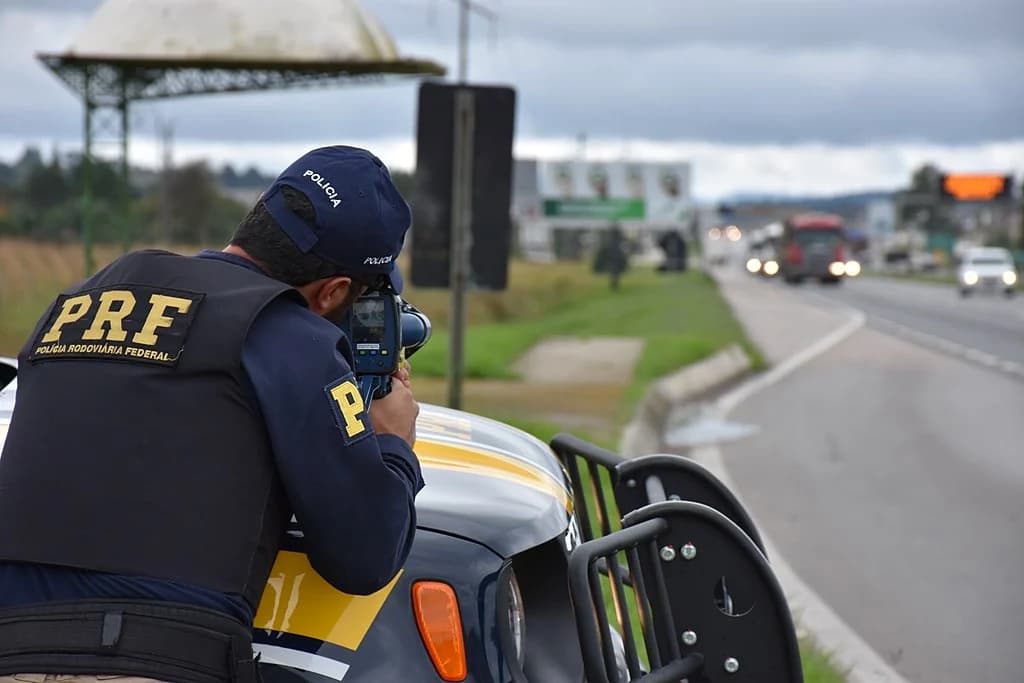 Mais de 1.000 multas por hora são registradas nas rodovias federais (Foto: PRF)