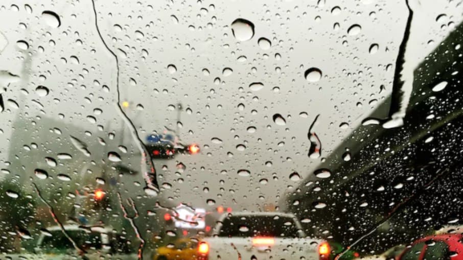 Frente fria muda o tempo e traz alerta de tempestades para Santa Catarina