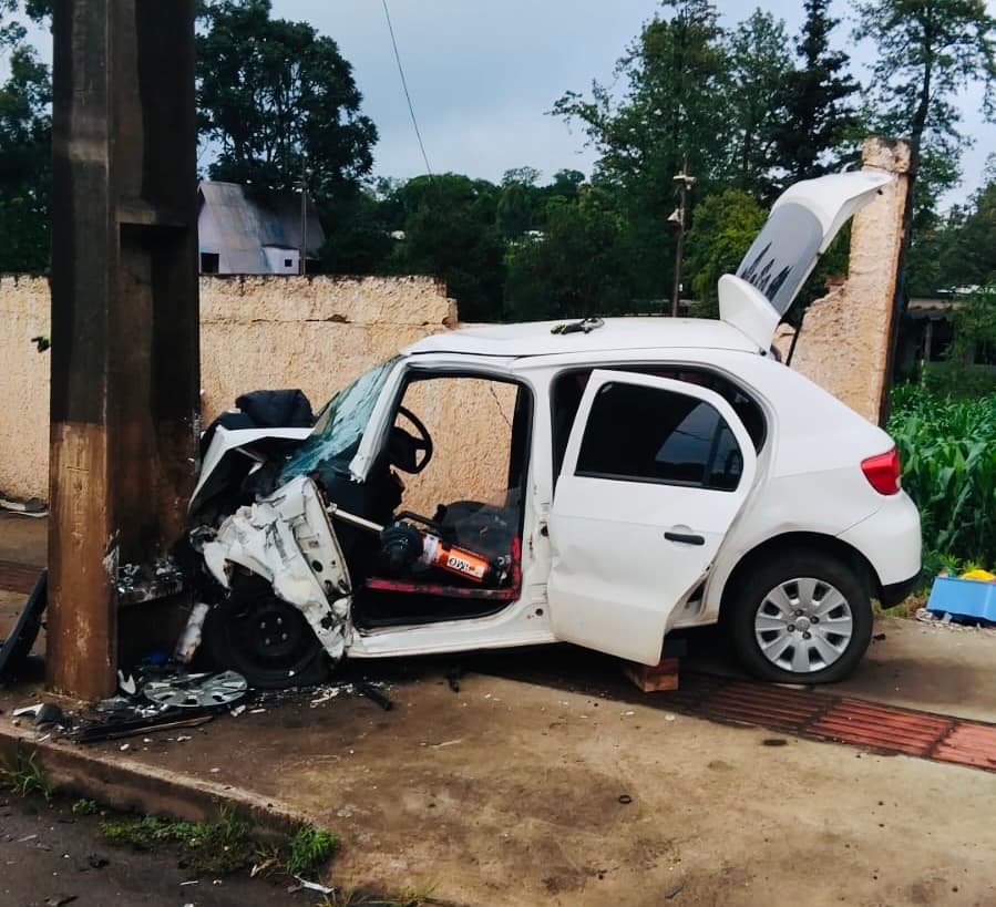 Mulher bate contra poste em São Miguel do Oeste