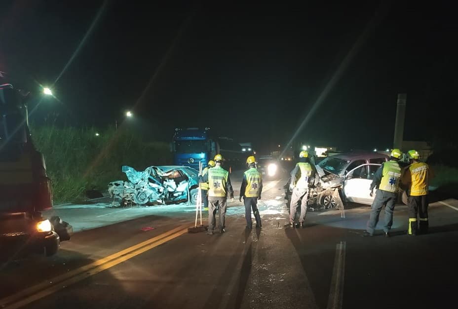 Três pessoas morrem em acidente de trânsito em Pinhalzinho (Foto: PRF)