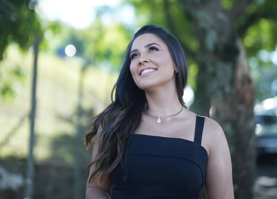 Veterinária faz doação a hospital onde fez cirurgia que salvou sua vida