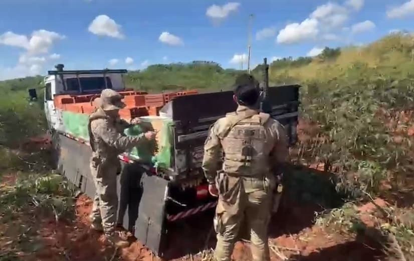Agentes da PRF em ação (Foto: Divulgação)