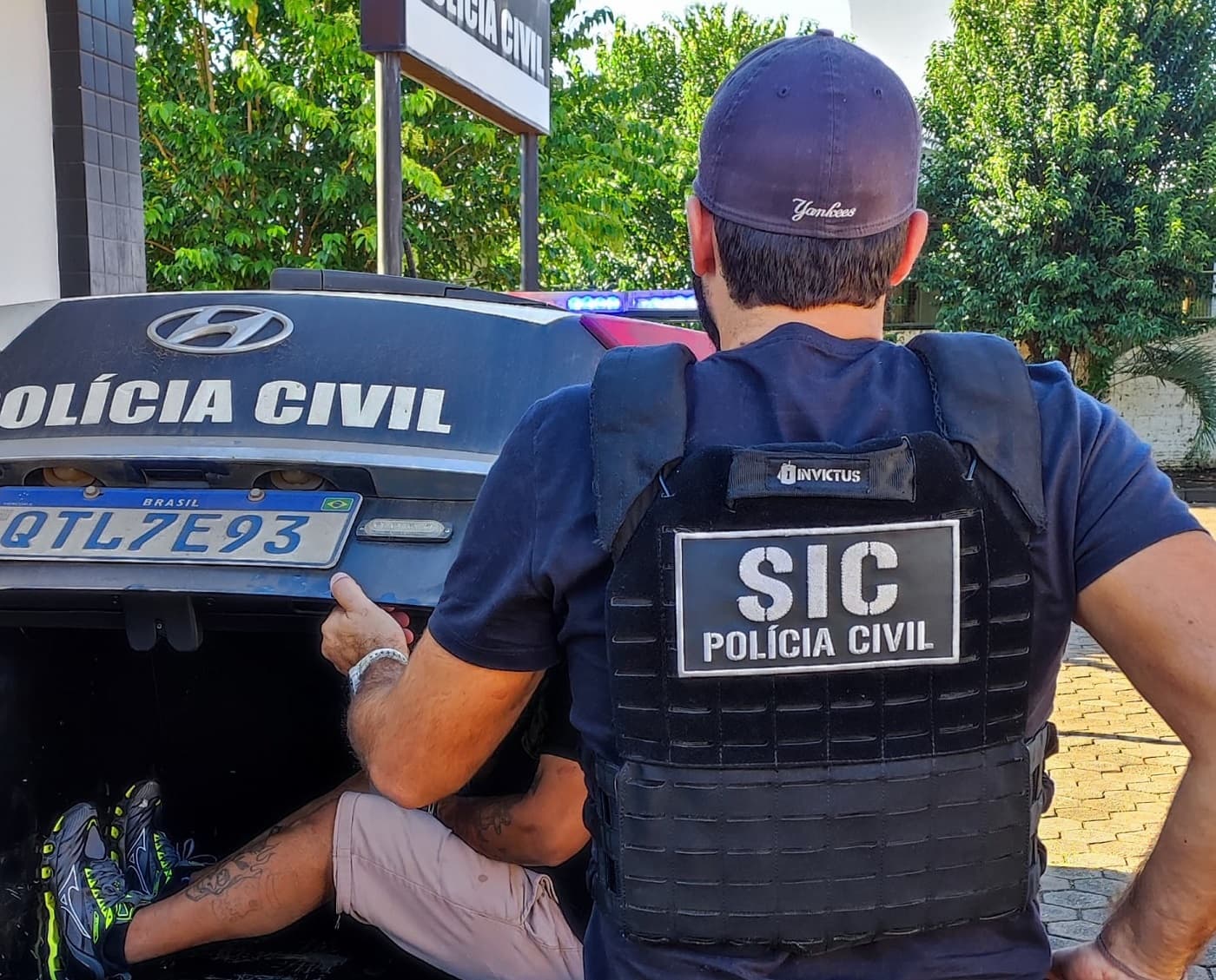 Suspeito foi preso após trabalho que durou oito dias (Foto: Polícia Civil)
