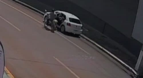 Idoso não conseguiu frear a bicicleta e bateu (Foto: Divulgação)