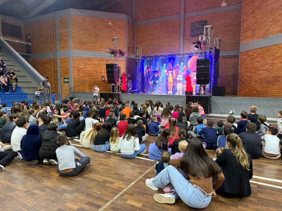 Sul Brasil comemora o Dia da Criança com espetáculo da Patrulha Canina