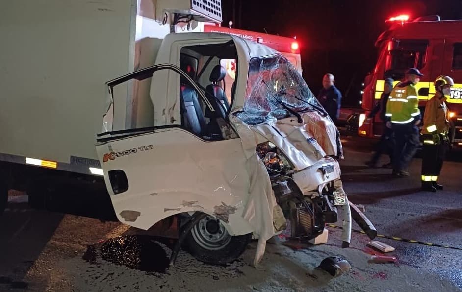 Três pedestres acabaram atingidas e duas foram a óbito (Foto: Corpo de Bombeiros)