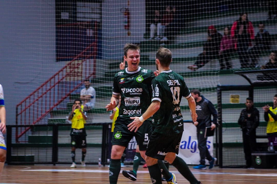 Com estreia de atleta, Pinhalense recebe a Xaxiense pela Série Prata