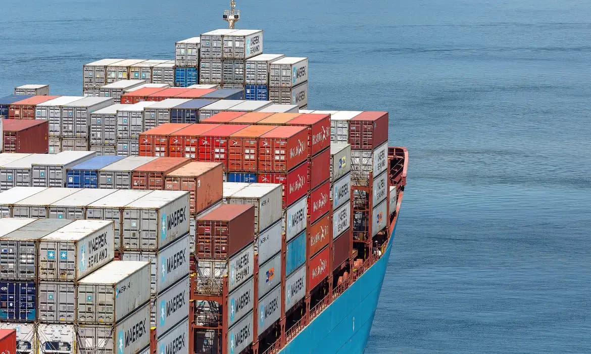 Exportações brasileiras batem recorde em outubro (Foto: Diego Baravelli/MInfra)