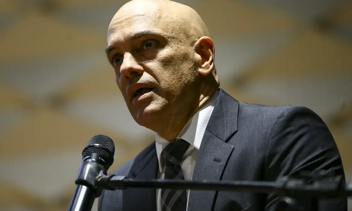 Bancos no Brasil podem ser penalizados se seguirem sanções americanas, diz Moraes