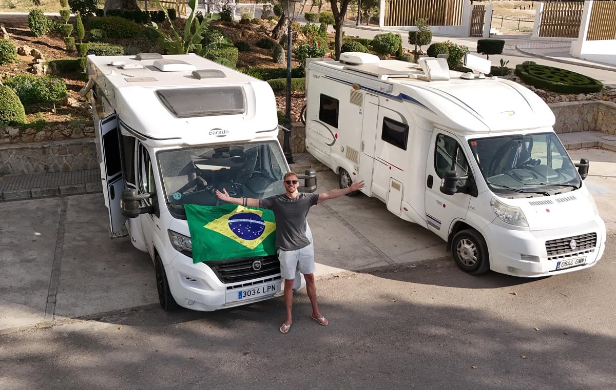 Kimi percorreu locais incríveis com casa em veículo (Foto: Divulgação / Arquivo pessoal)