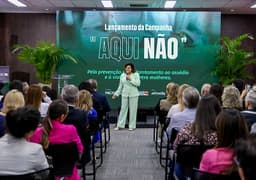 Vice-governadora assina adesão ao protocolo de intenções para ação de enfrentamento à violência contra as mulheres (Foto: Richard Casas)