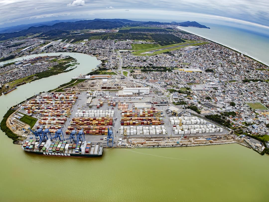 Crescimento estatístico esconde desaceleração da economia brasileira em 2025