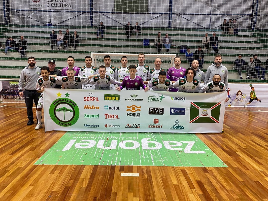 Pinhalense teve a volta de atletas que estavam no departamento médico (Foto: Felipe Eduardo Zamboni)