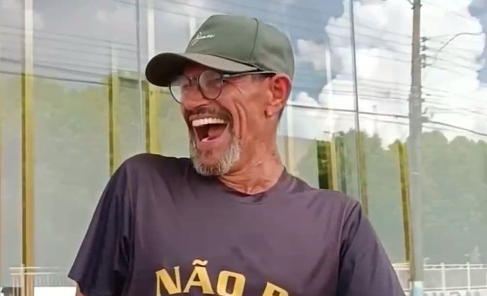 Assista! Comediante conhecido pela risada visita Águas Frias e Pinhalzinho